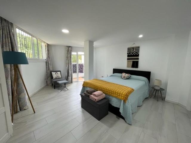 A Terrace With Sea View, 2 Bedrooms Apartment In 贝纳尔马德纳 外观 照片