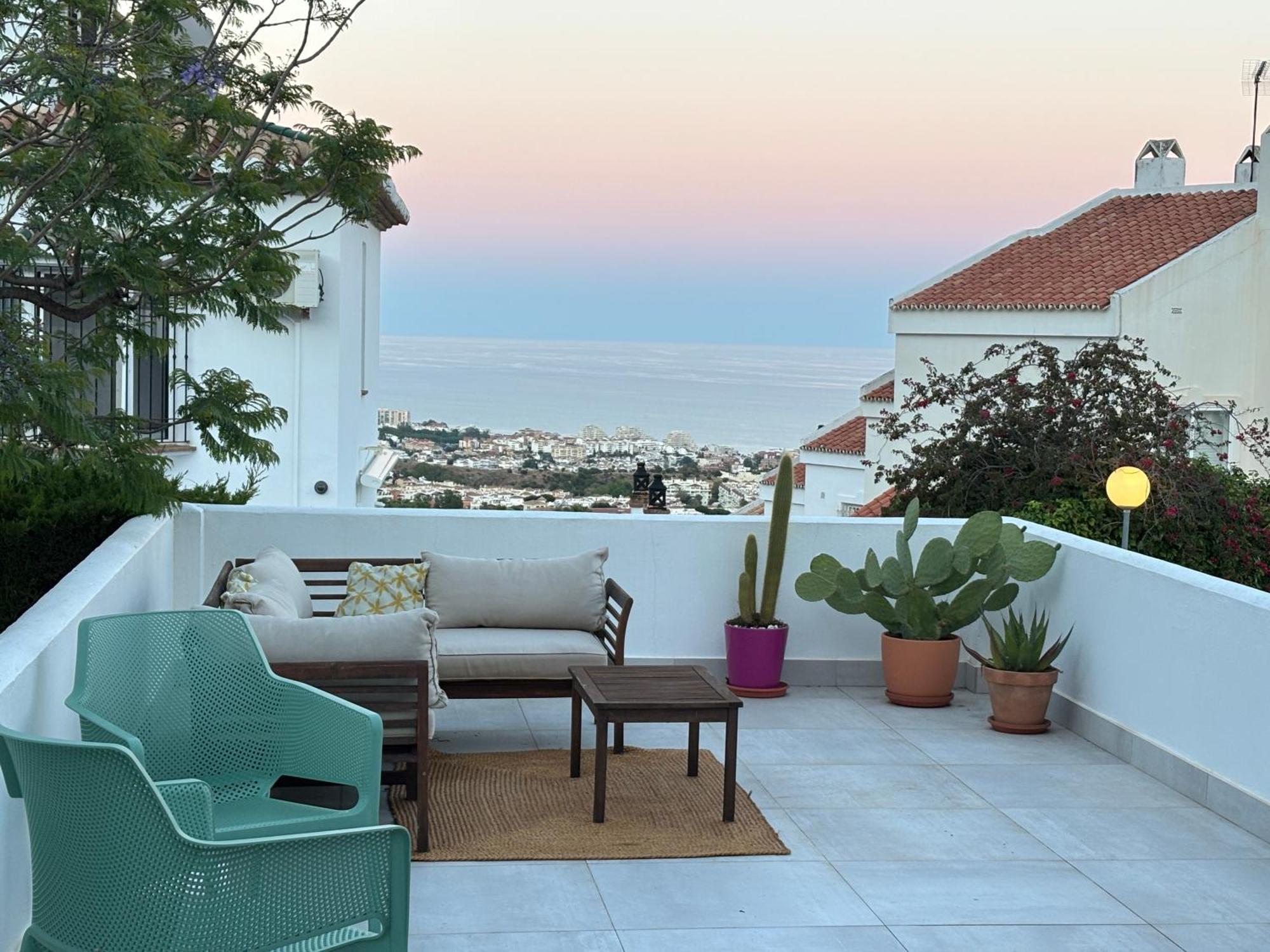 A Terrace With Sea View, 2 Bedrooms Apartment In 贝纳尔马德纳 外观 照片