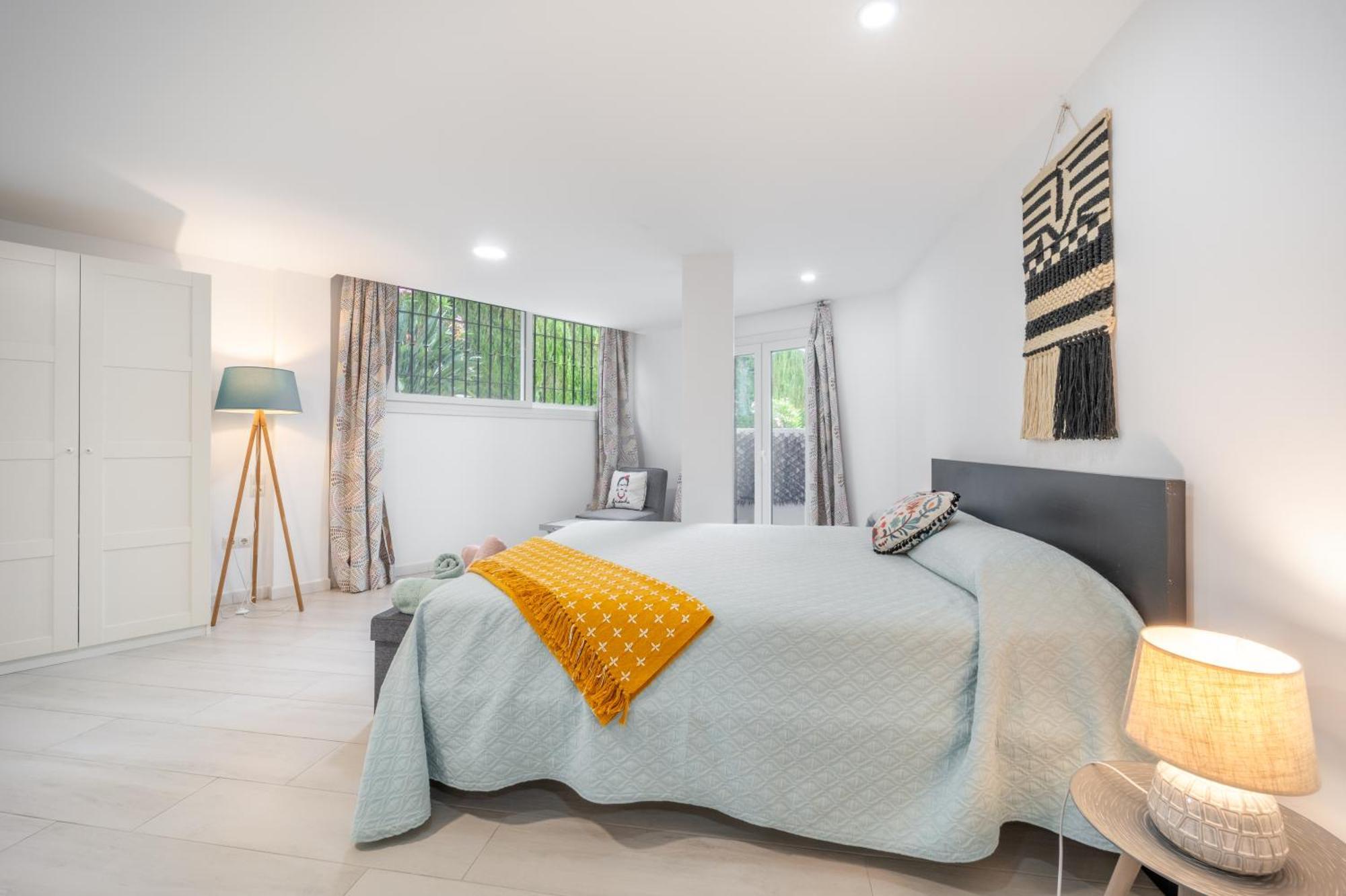 A Terrace With Sea View, 2 Bedrooms Apartment In 贝纳尔马德纳 外观 照片
